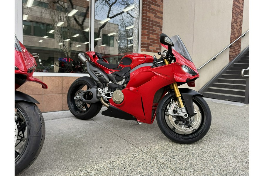 2025 Ducati Panigale V4 S