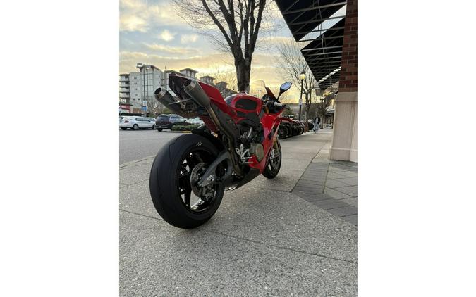2025 Ducati Panigale V4 S