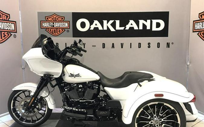 2025 Harley-Davidson® FLTRT - Road Glide® 3