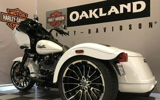 2025 Harley-Davidson® FLTRT - Road Glide® 3