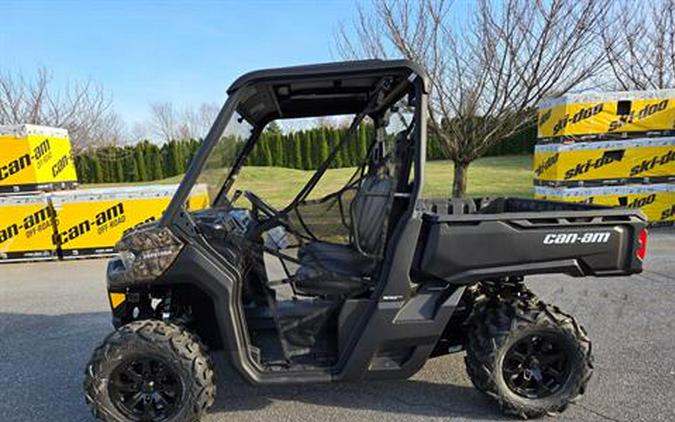 2023 Can-Am Defender DPS HD7