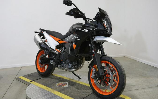 2024 KTM 890 SMT 890