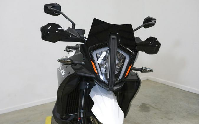 2024 KTM 890 SMT 890