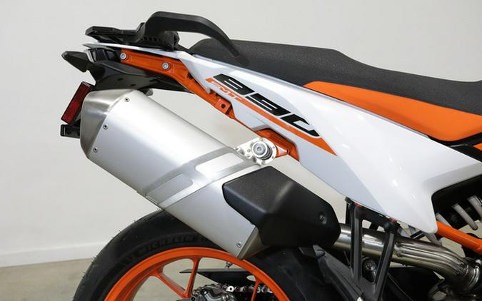 2024 KTM 890 SMT 890