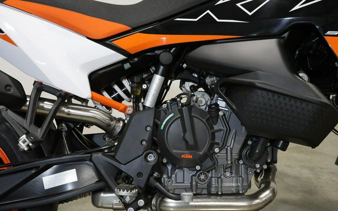 2024 KTM 890 SMT 890