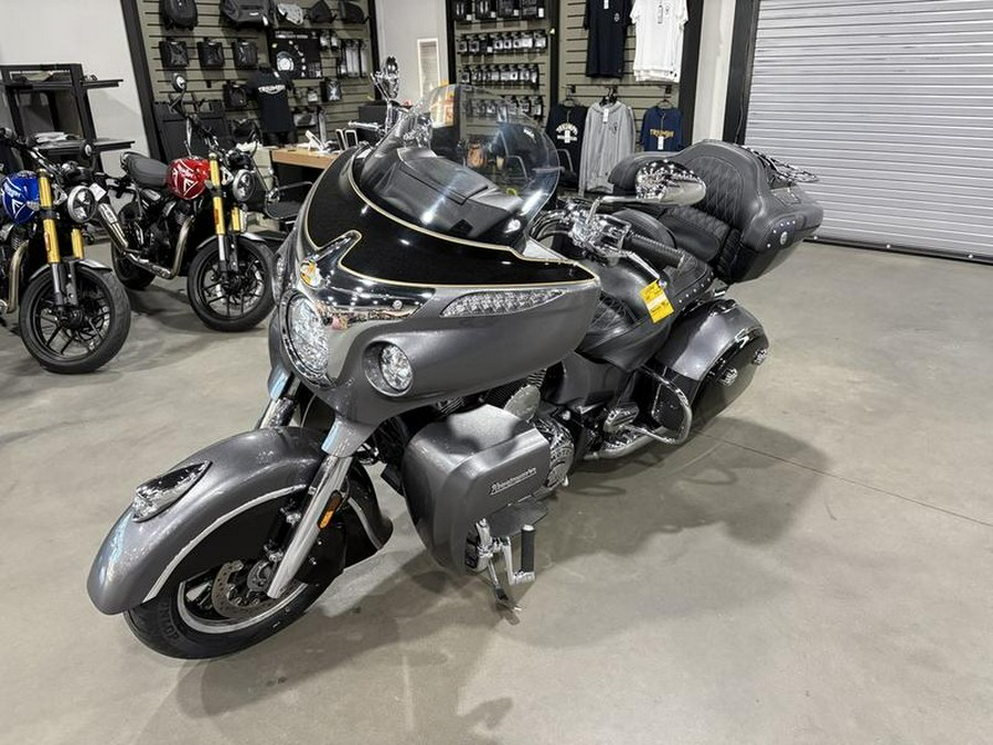 2017 Indian Motorcycle® Roadmaster® Steel Gray Over Thunder Black