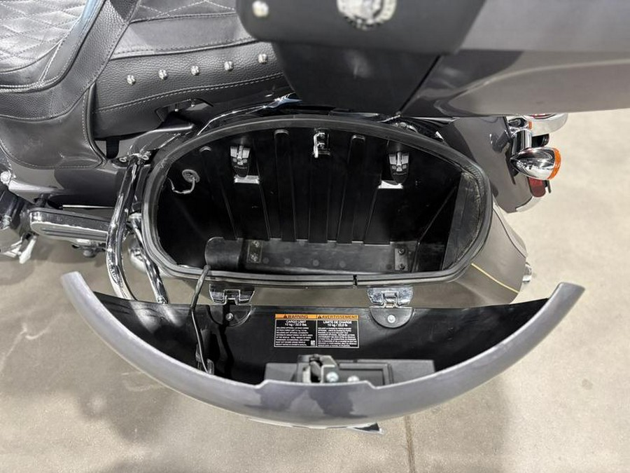 2017 Indian Motorcycle® Roadmaster® Steel Gray Over Thunder Black