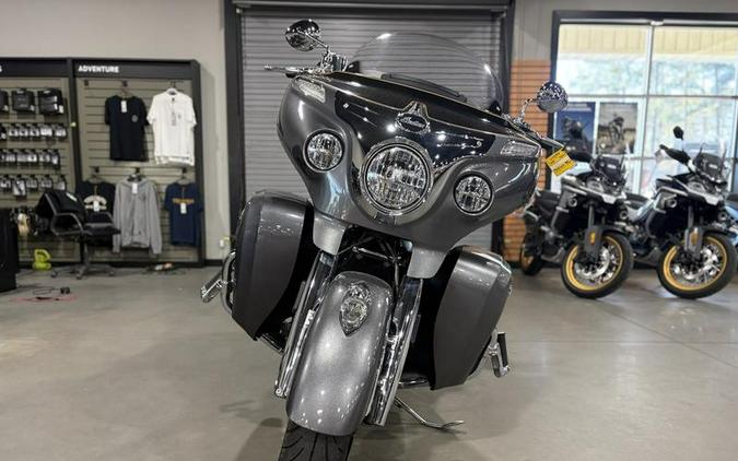2017 Indian Motorcycle® Roadmaster® Steel Gray Over Thunder Black