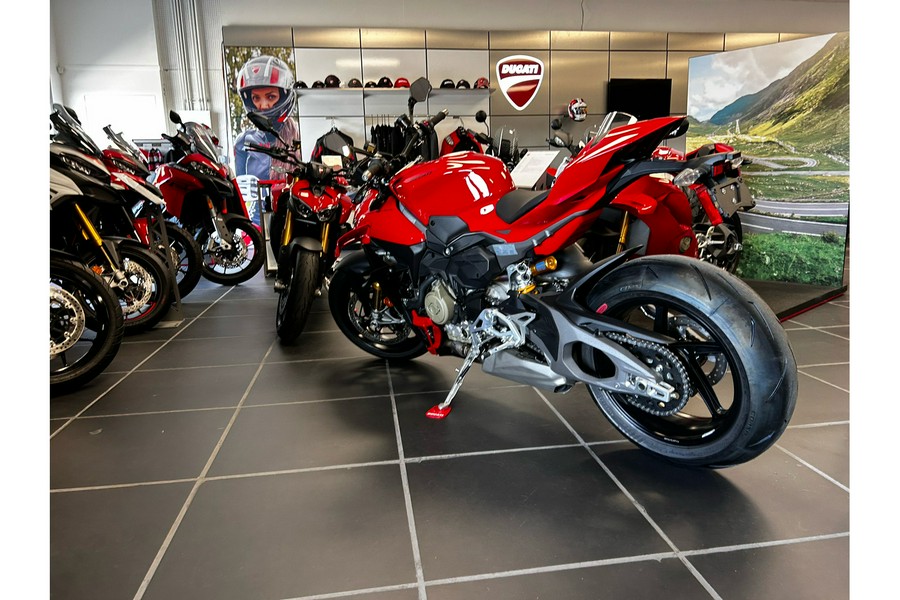 2026 Ducati Streetfighter V4 S