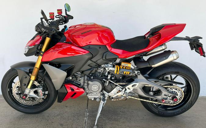 2026 Ducati STREETFIGHTER V2S