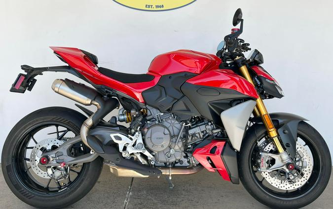 2026 Ducati STREETFIGHTER V2S