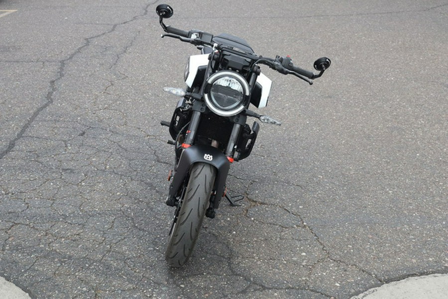 2024 Husqvarna SVARTPILEN 401