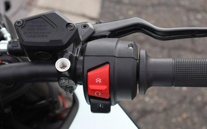 2024 Husqvarna SVARTPILEN 401
