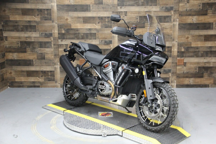 2022 Harley-Davidson Pan America™ 1250 Special Black