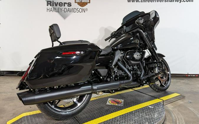 2024 Harley-Davidson® Street Glide® Vivid Black – Black Finish