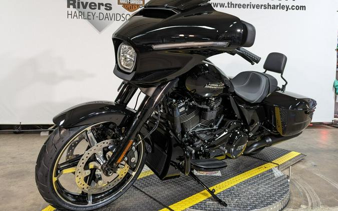 2024 Harley-Davidson® Street Glide® Vivid Black – Black Finish