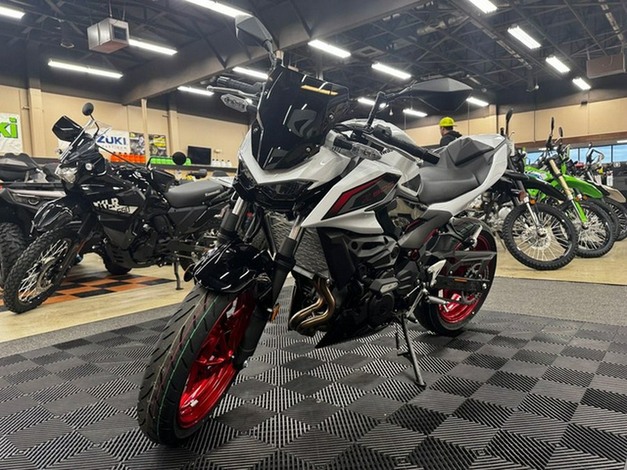 2026 Kawasaki Z500 SE ABS