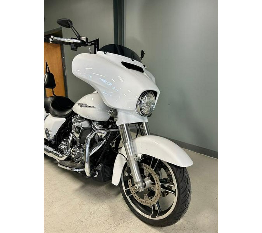 2017 Harley-Davidson® FLHXS - Street Glide® Special