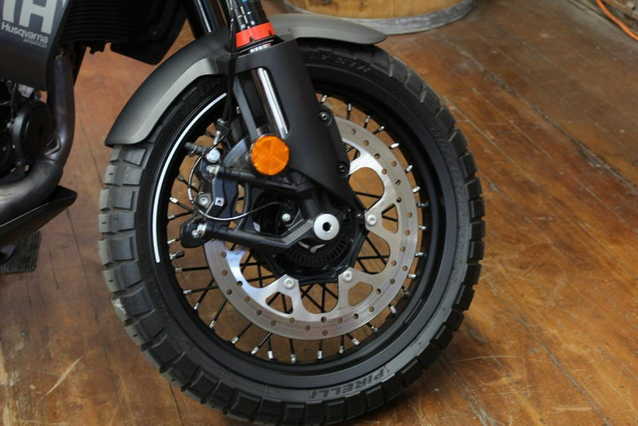 2024 HUSQVARNA MOTORCYCLES SVARTPILEN 401