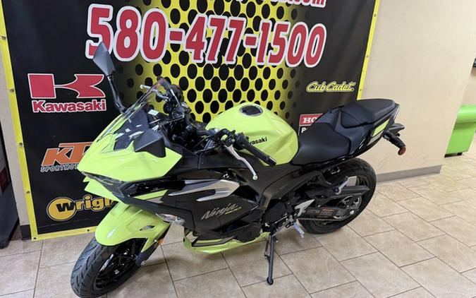 2026 Kawasaki Ninja 500 ABS Metallic Yellowish GreenEbony