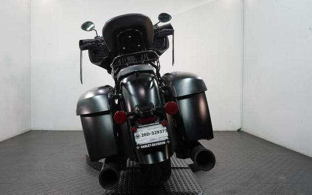 2019 Indian Motorcycle® Chieftain Dark Horse® Thunder Black Smoke