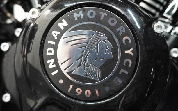 2019 Indian Motorcycle® Chieftain Dark Horse® Thunder Black Smoke