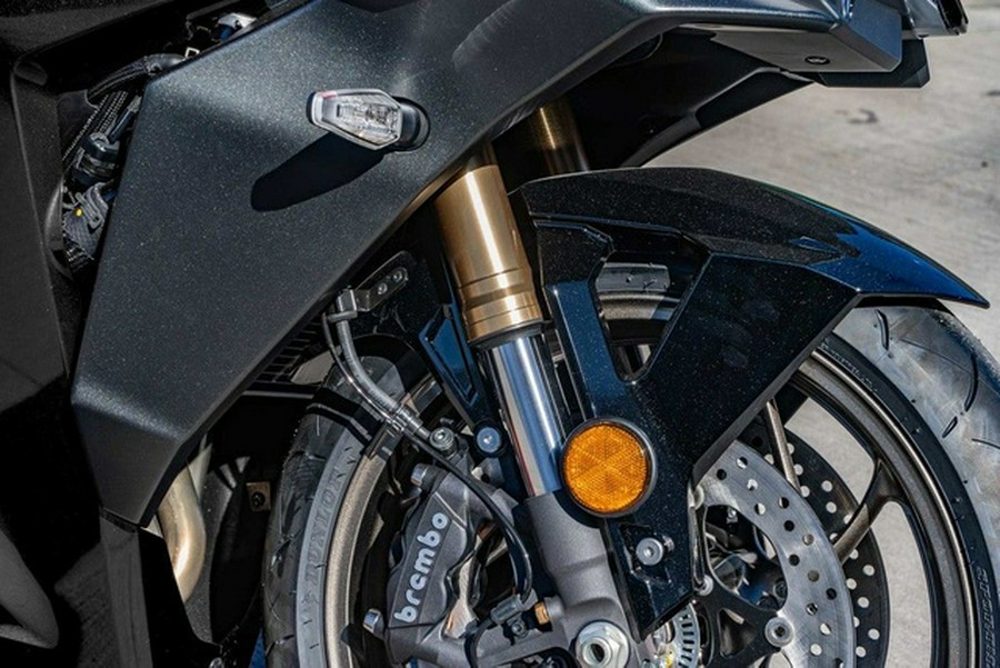 2024 Suzuki GSX-S 1000GT Plus