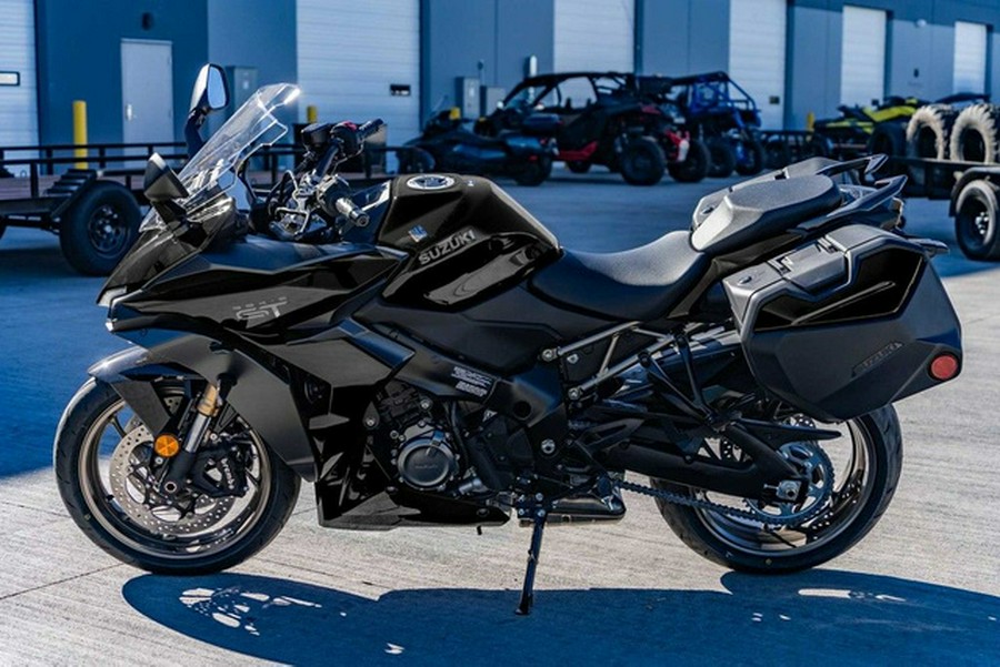 2024 Suzuki GSX-S 1000GT Plus
