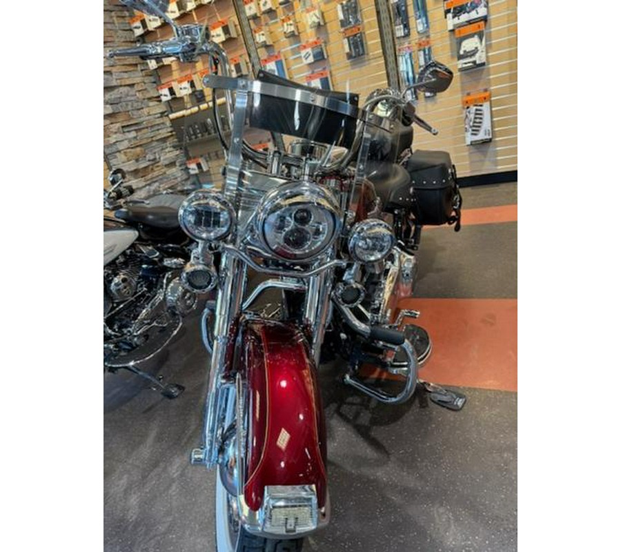 2017 Harley-Davidson® FLSTC - Heritage Softail® Classic