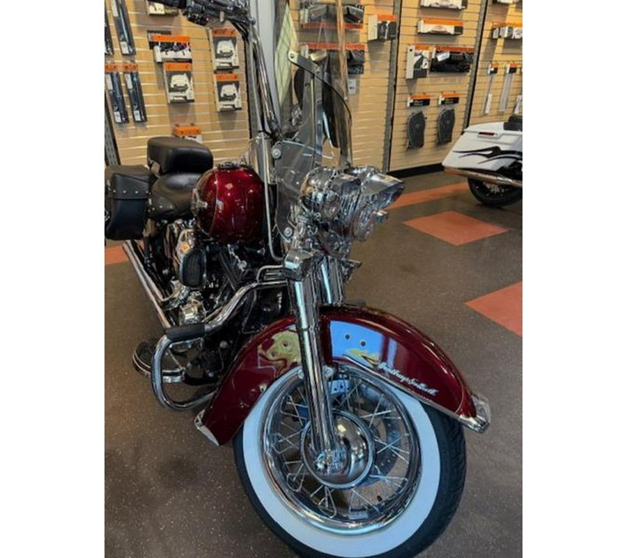 2017 Harley-Davidson® FLSTC - Heritage Softail® Classic