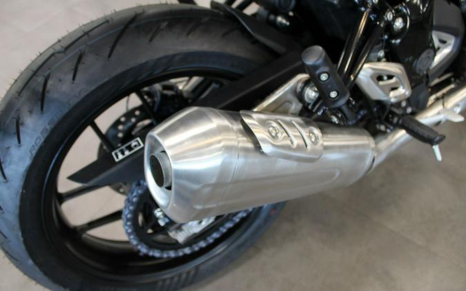 2026 Triumph Thruxton 400 Metallic Racing Yellow / Aluminium Silver