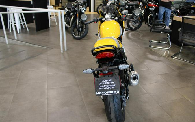 2026 Triumph Thruxton 400 Metallic Racing Yellow / Aluminium Silver
