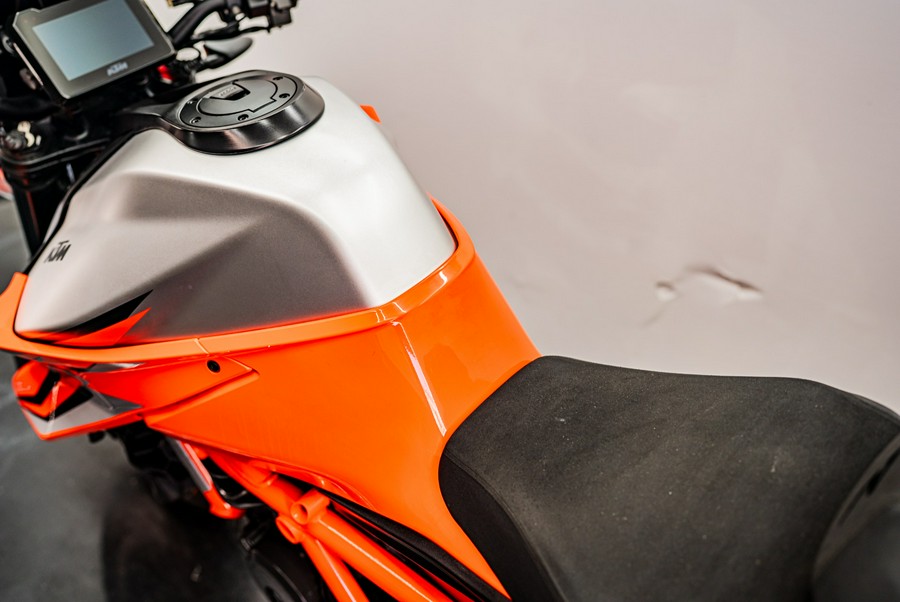 2022 KTM 1290 Super Duke R EVO
