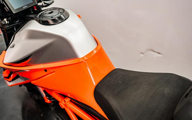 2022 KTM 1290 Super Duke R EVO