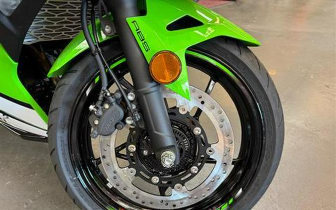 2025 Kawasaki Ninja 500 SE KRT Edition ABS