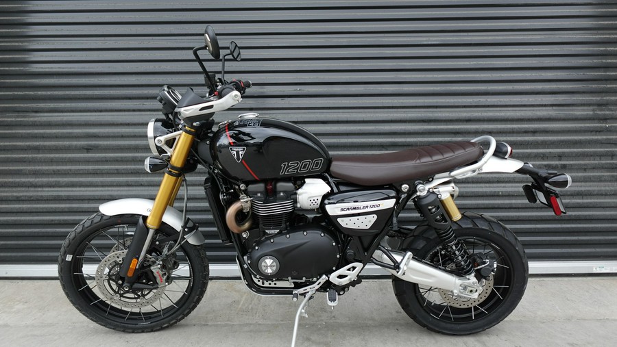 2025 Triumph Scrambler 1200 XE