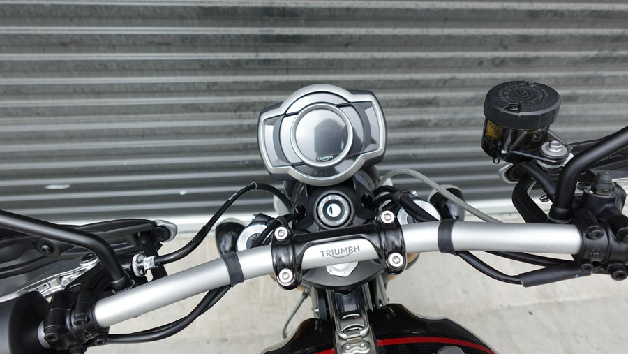 2025 Triumph Scrambler 1200 XE