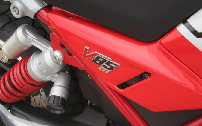 2025 Moto Guzzi V85 TT
