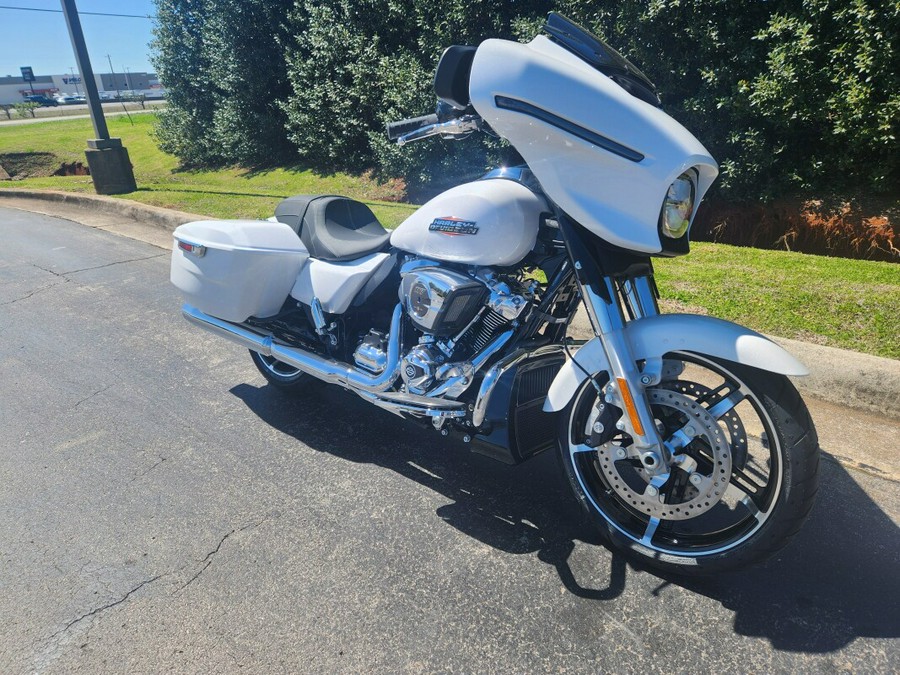 FLHX 2024 Street Glide®