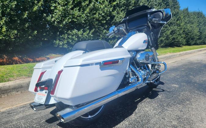 FLHX 2024 Street Glide®