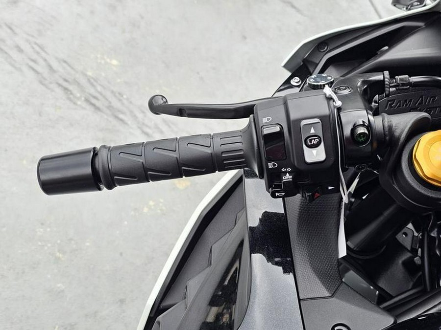 2026 Kawasaki Ninja® ZX™-4RR ABS