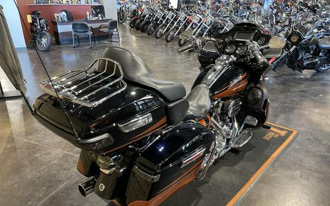 2015 Harley-Davidson® FLTRUSE - CVO™ Road Glide® Ultra