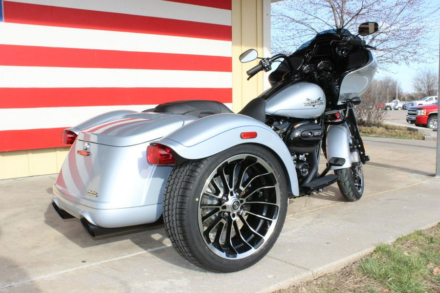 2024 Harley-Davidson® FLTRT - Road Glide® 3