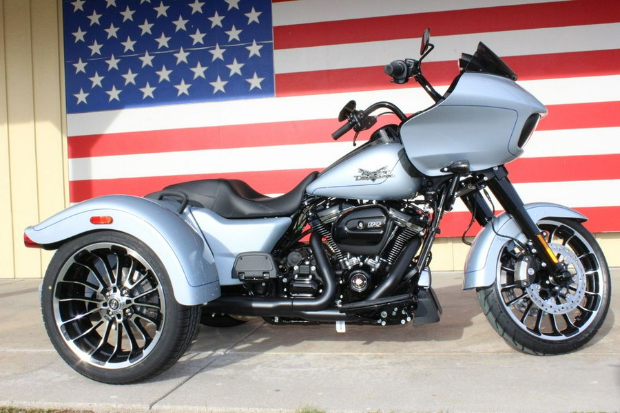 2024 Harley-Davidson® FLTRT - Road Glide® 3