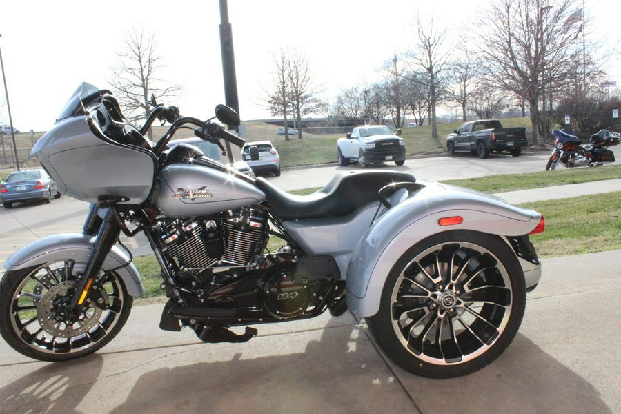 2024 Harley-Davidson® FLTRT - Road Glide® 3