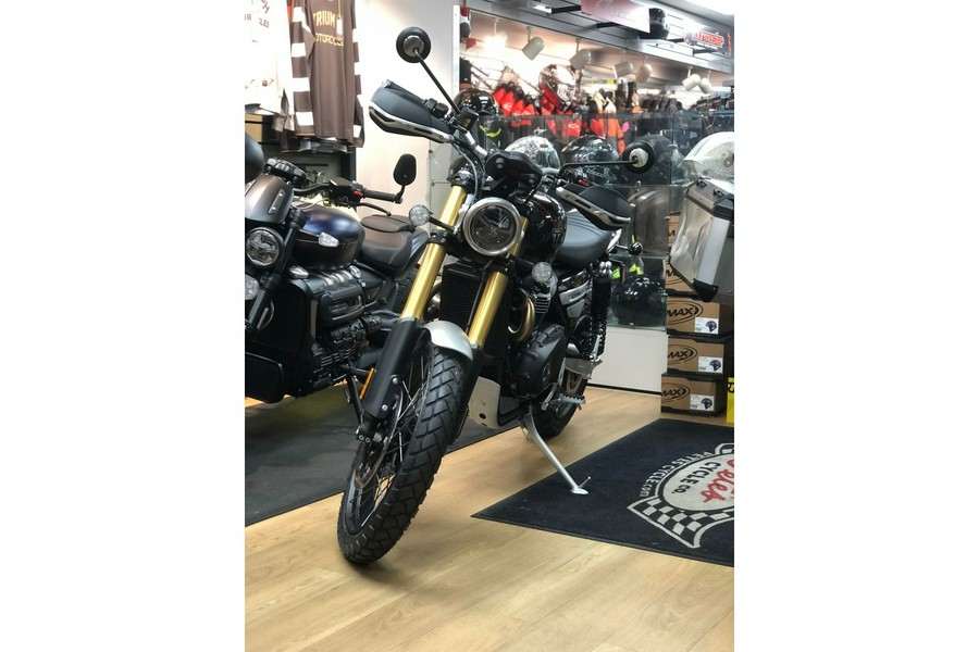 2024 Triumph SCRAMBLER 1200 XE