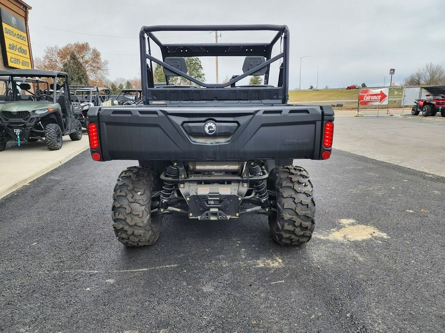 2023 Can-Am™ Defender DPS HD9