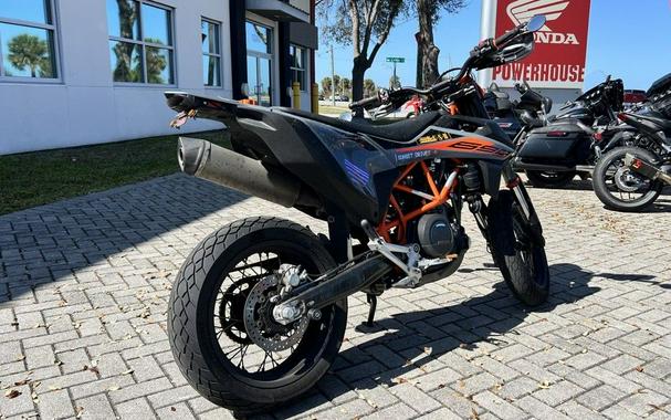 2022 KTM 690 SMC R
