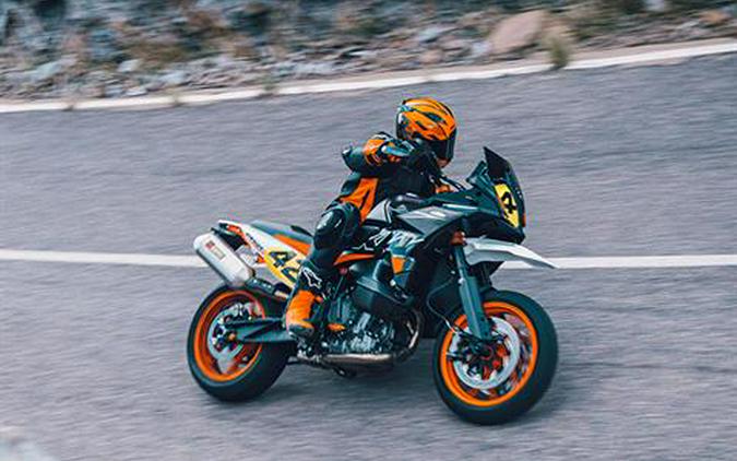 2024 KTM 890 SMT