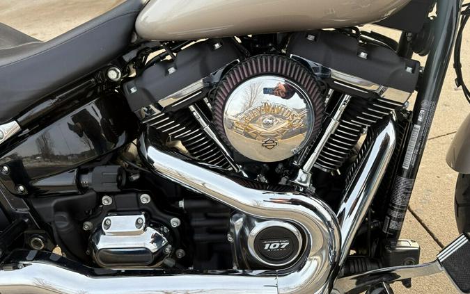 2018 Harley-Davidson® Sport Glide™ Silver Fortune